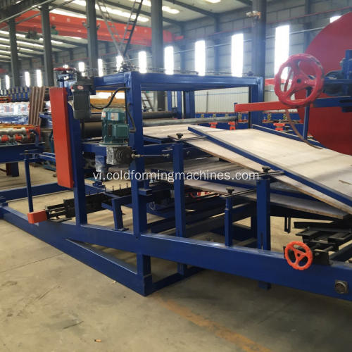 Mái tường Sandwich Panel cuộn máy ép